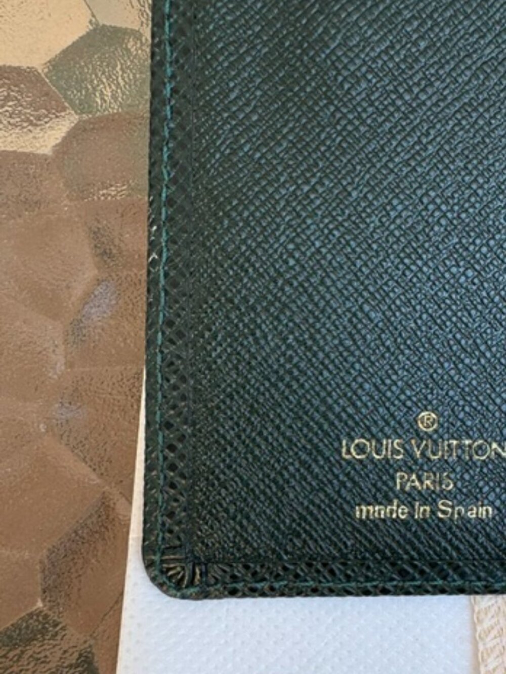 Louis Vuitton Taiga Agenda PM Notebook Cover, Evergreen NWOT - Picture 5 of 10